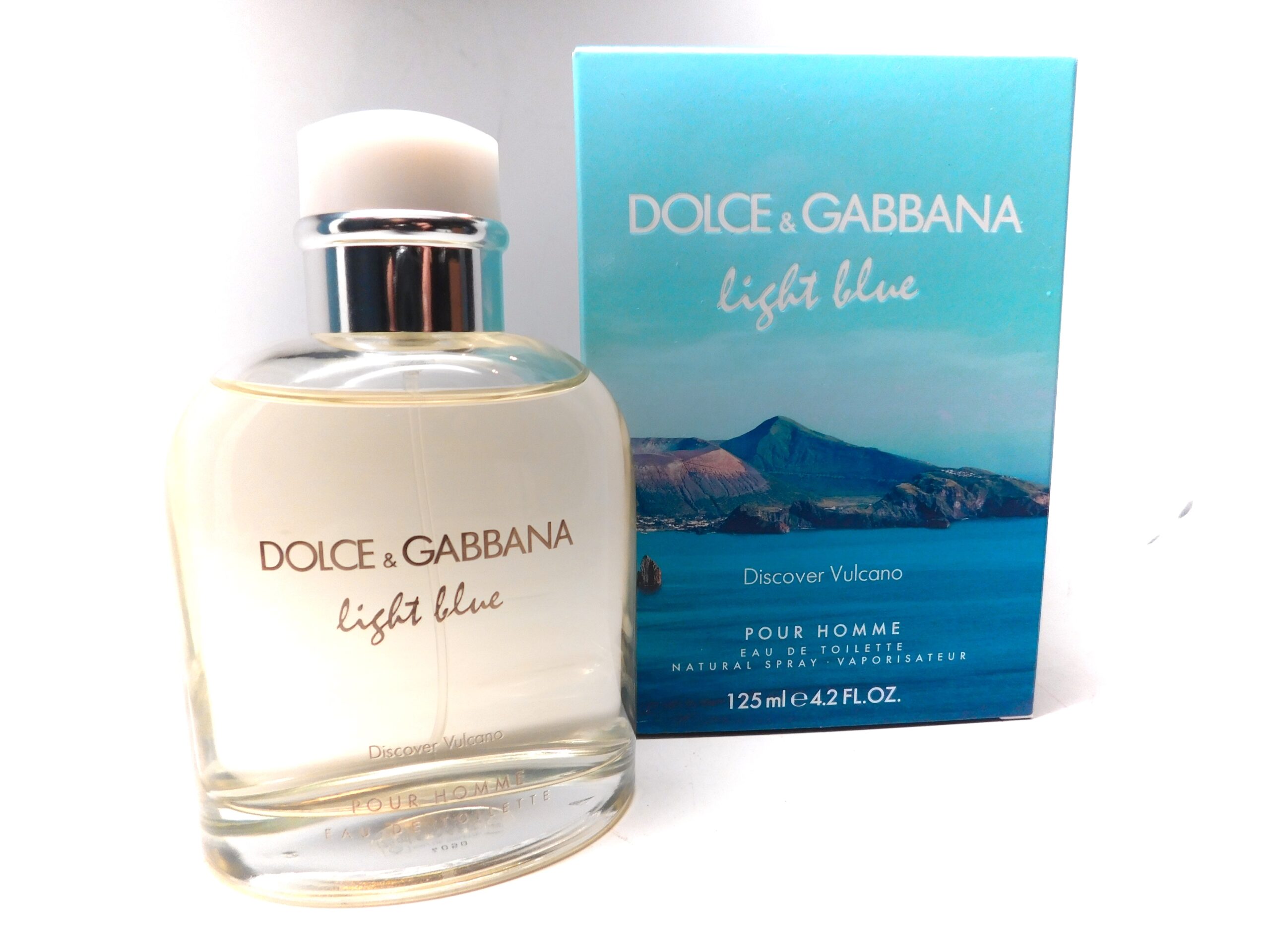 light blue summer perfume